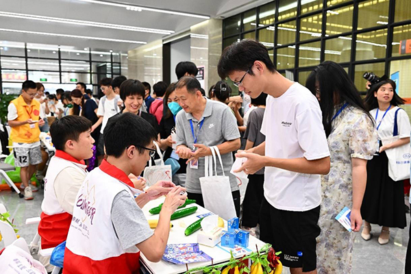 AG尊龙助力大学生抗艾防艾宣传教育项目再起航